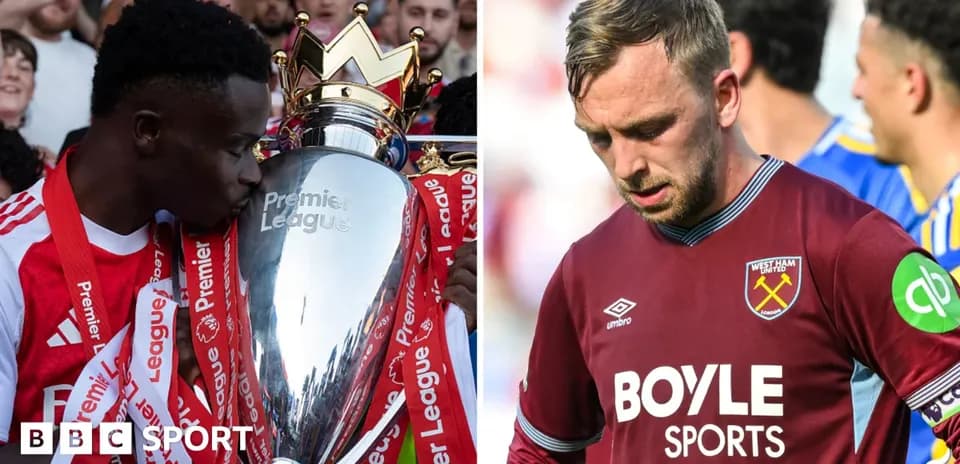 Jugador celebrando con trofeo de Premier League y otro desanimado