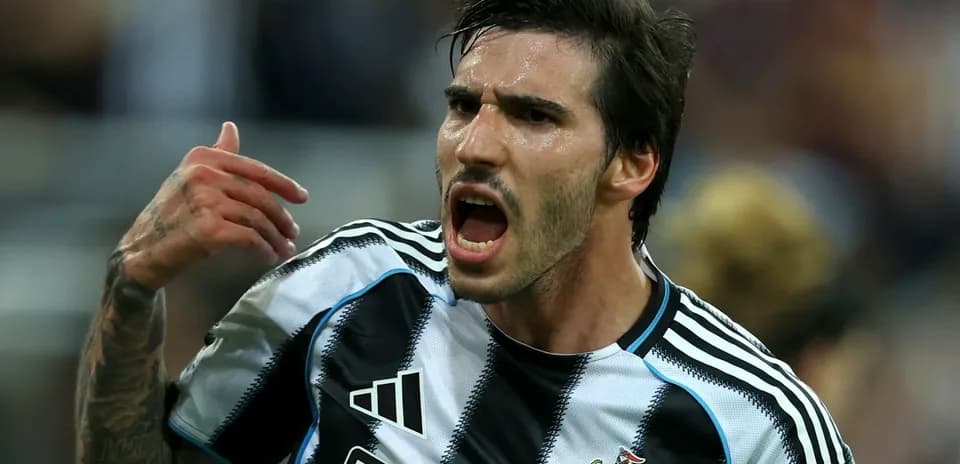 Jugador de Newcastle United celebrando un gol