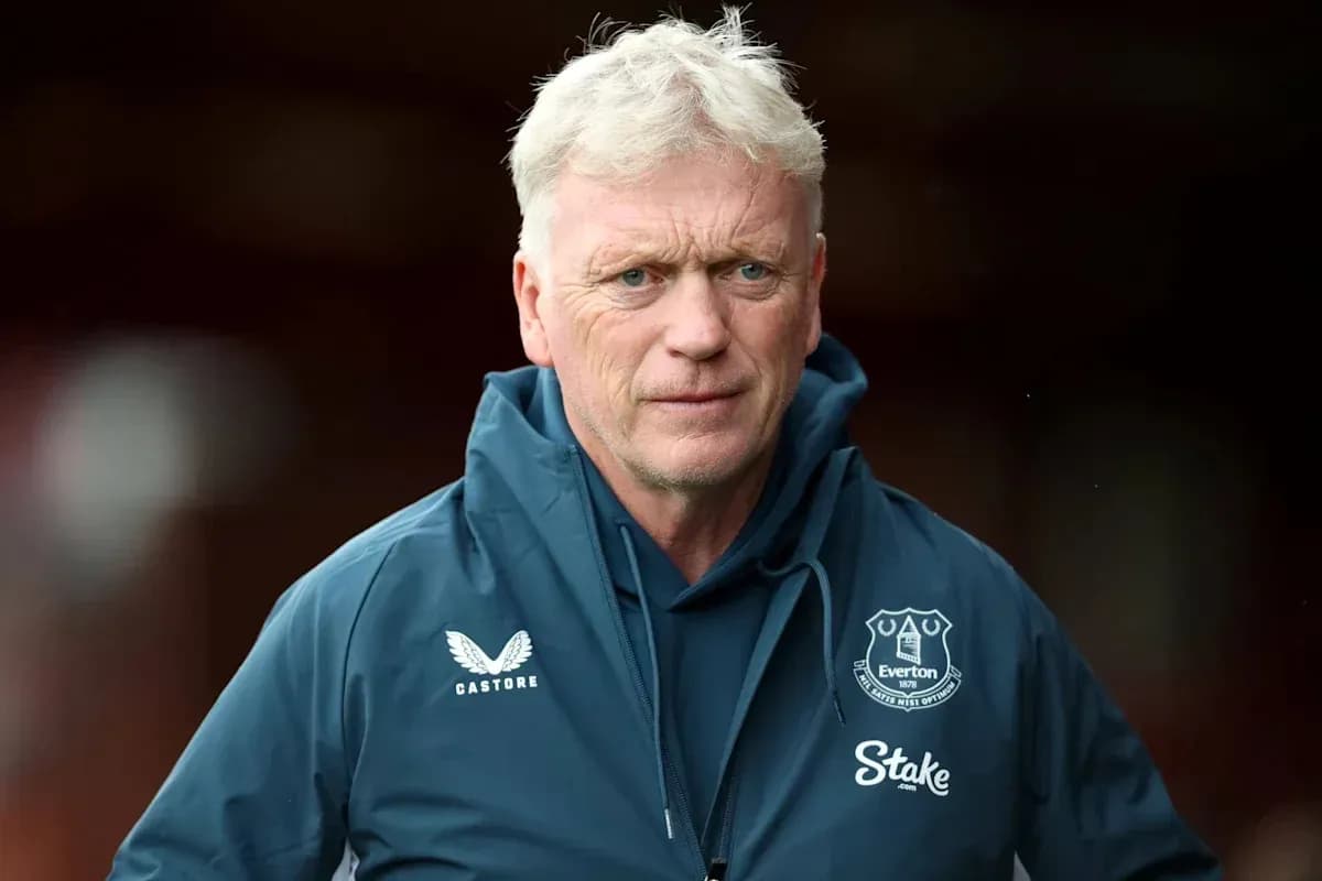Entrenador de Everton en la línea de banda