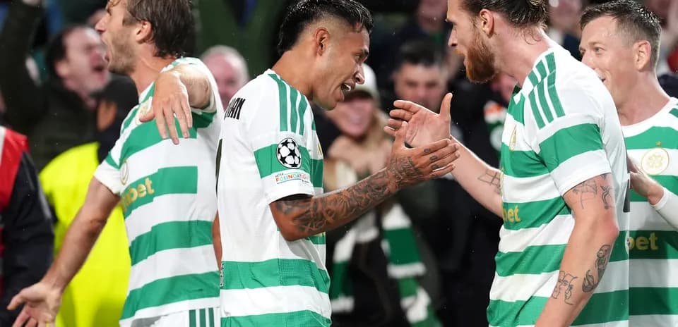 Jugadores del Celtic celebrando un gol