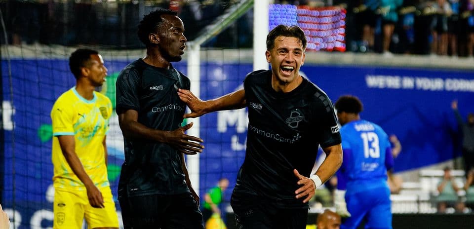 Celebración de goles de jugadores de Colorado Springs