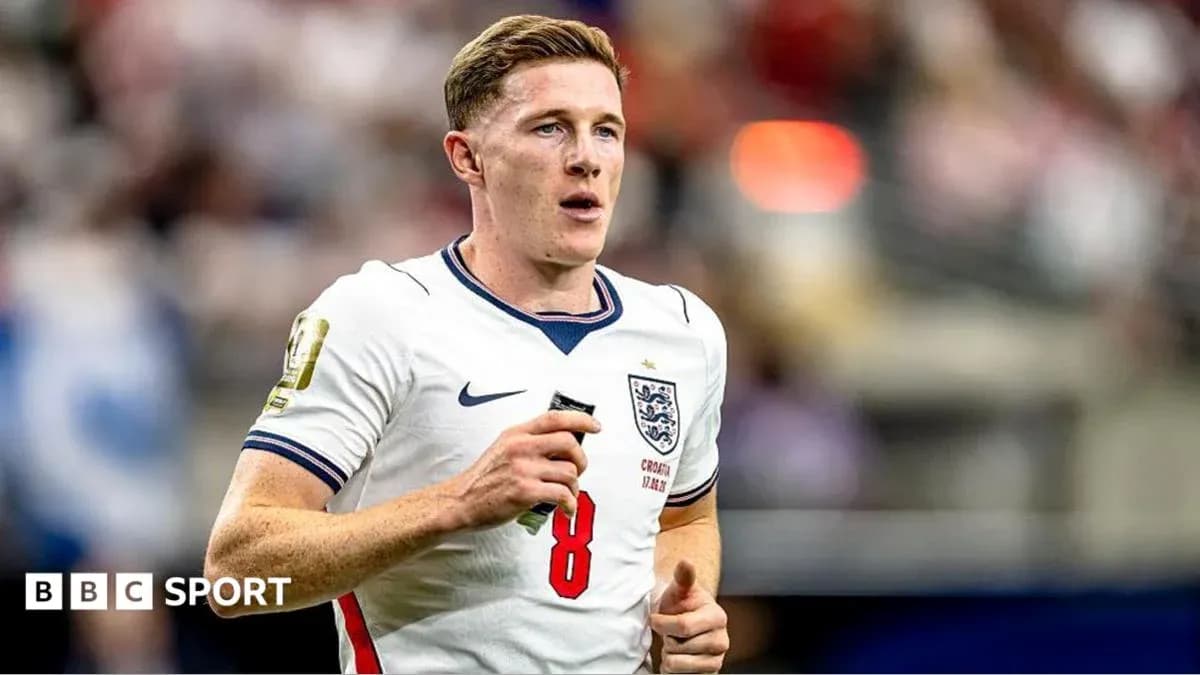 Jugador de Inglaterra corriendo en el campo