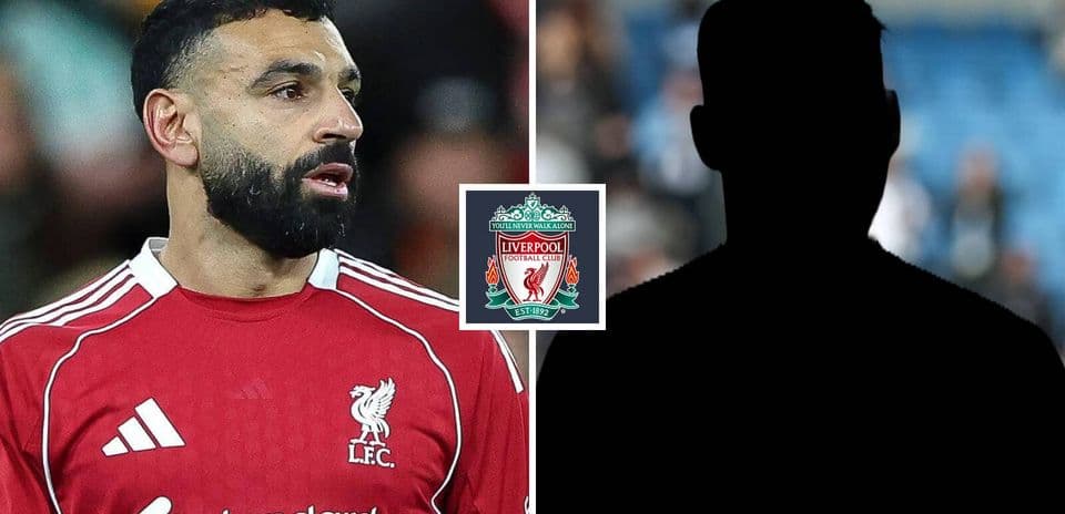 Mohamed Salah en uniforme de Liverpool junto a silueta