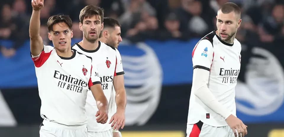 Jugadores de AC Milan celebrando un gol