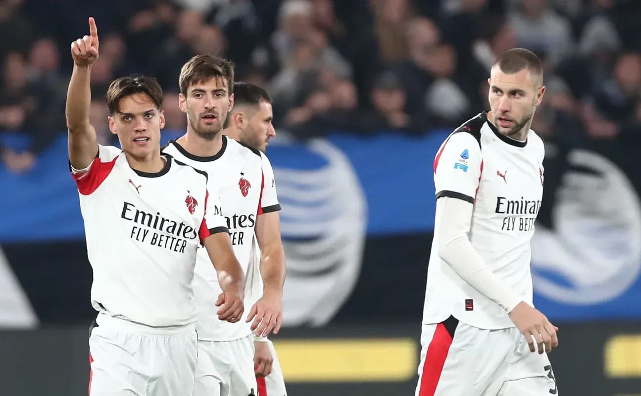 Jugadores de AC Milan celebrando un gol