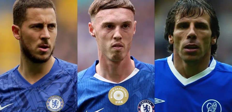 Tres jugadores de Chelsea en camisetas azules