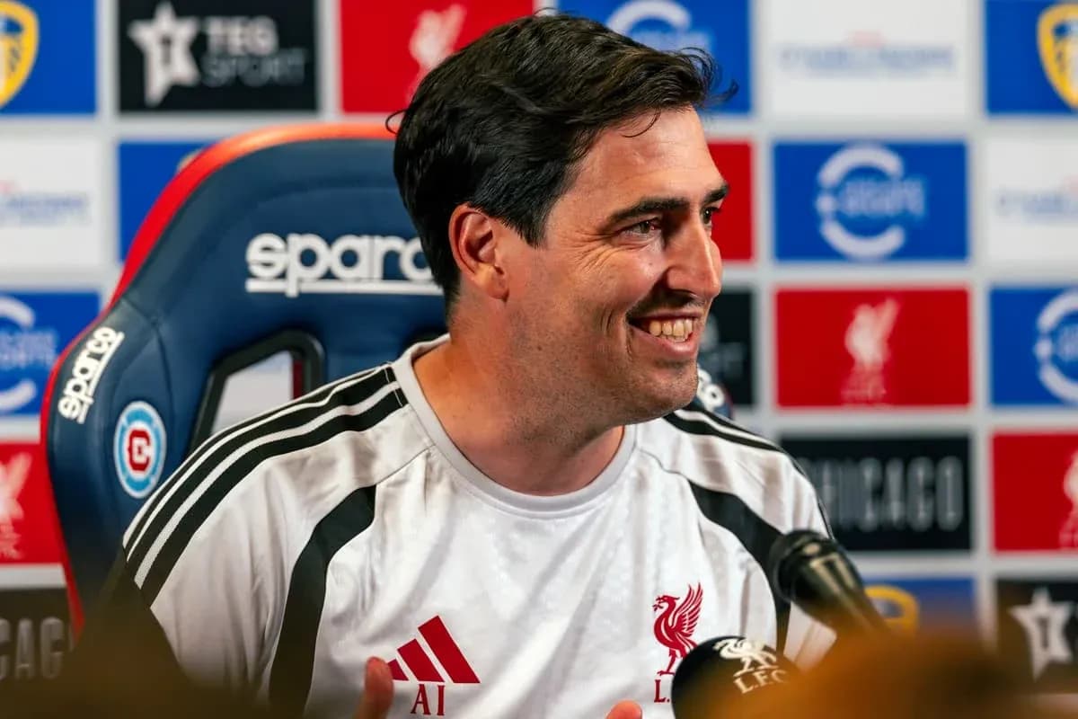 Entrenador de Liverpool en rueda de prensa