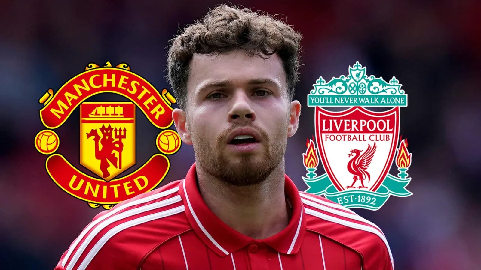 Jugador entre los logotipos de Manchester United y Liverpool