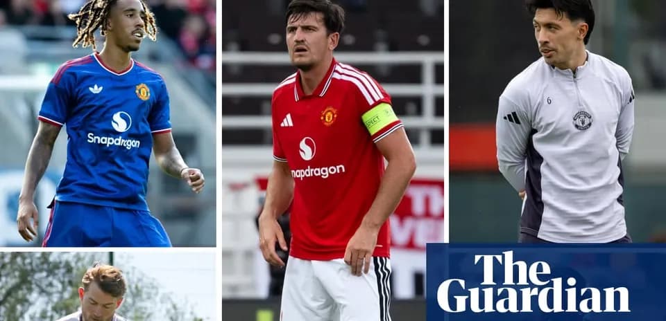 Cuatro jugadores de Manchester United en diferentes acciones
