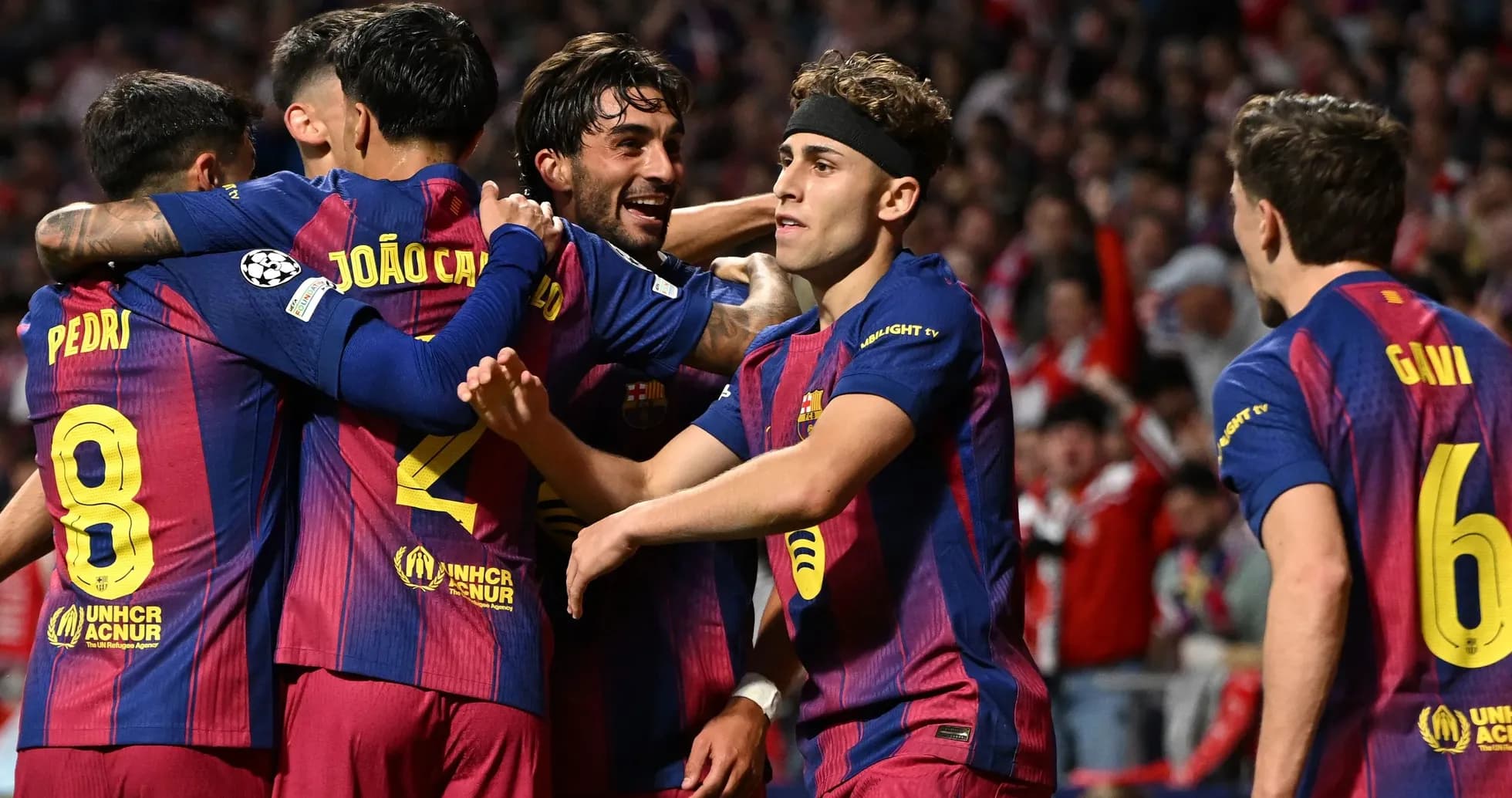 Jugadores del Barcelona celebrando un gol juntos