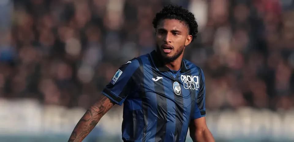 Jugador de Atalanta en el campo durante el partido