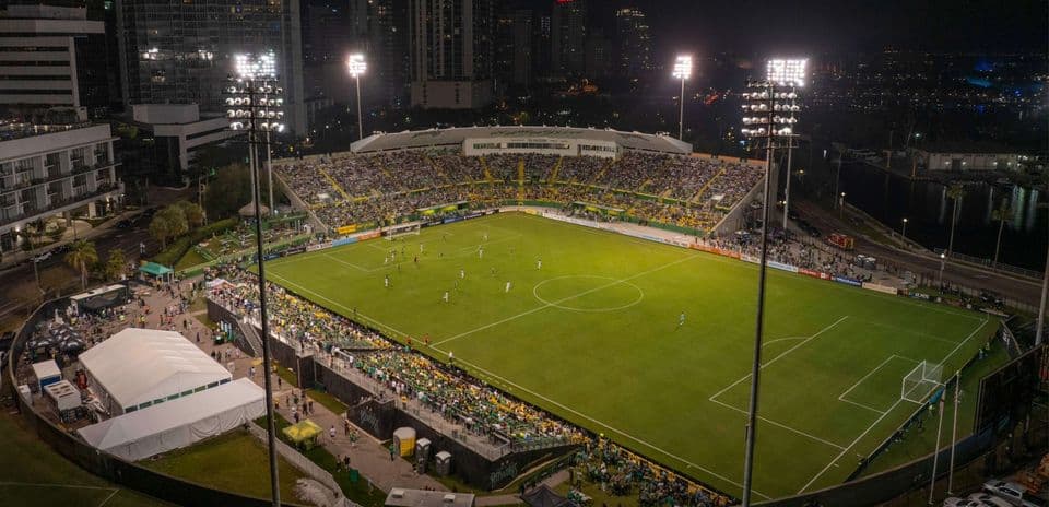 Vista del estadio durante un partido de fútbol