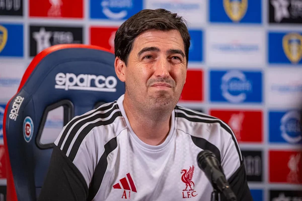 Entrenador de Liverpool en rueda de prensa