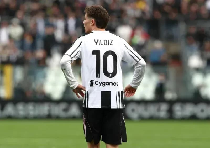 Jugador con camiseta de la Juventus, número 10