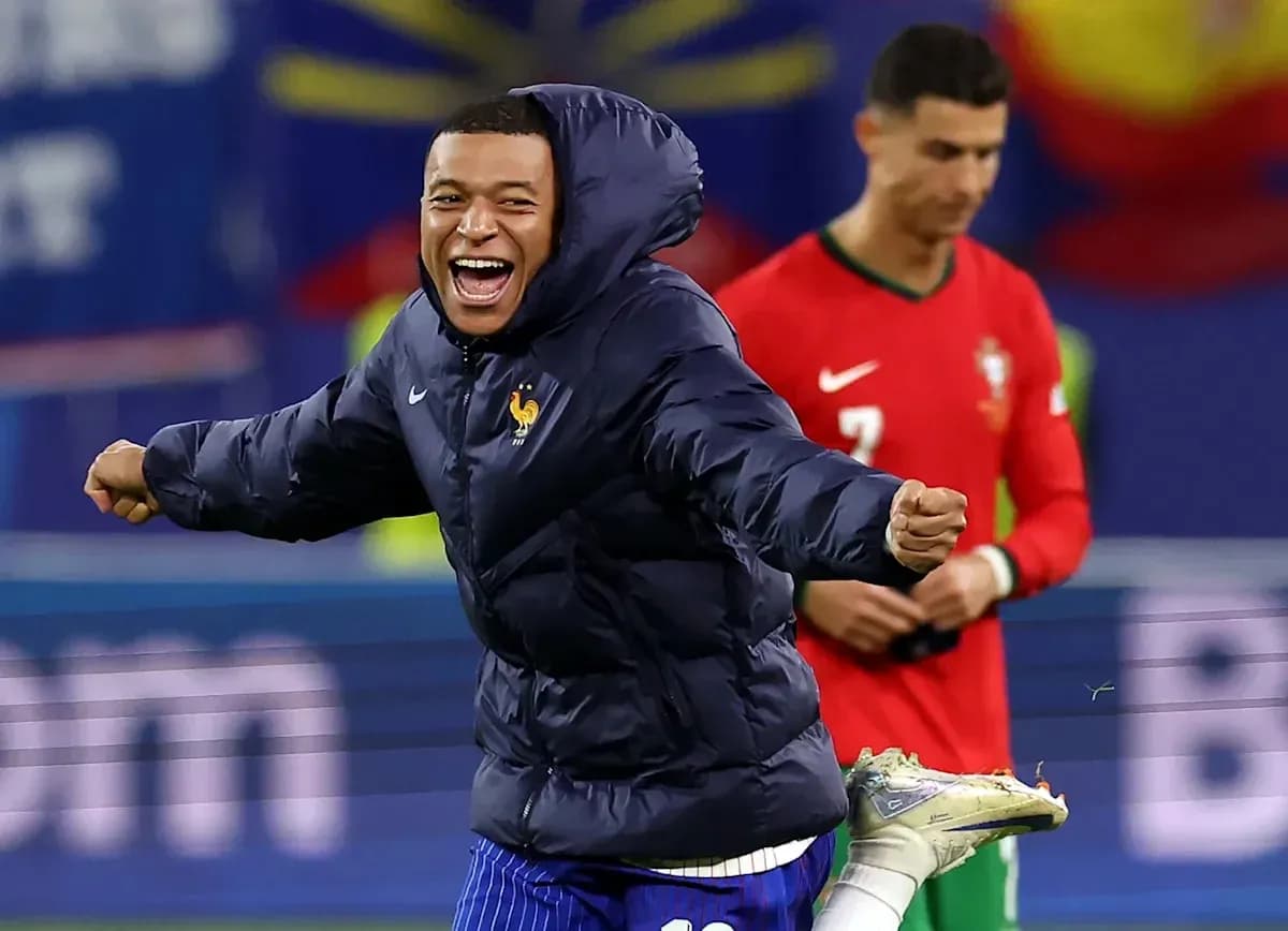 Kylian Mbappé celebrando en el campo de juego