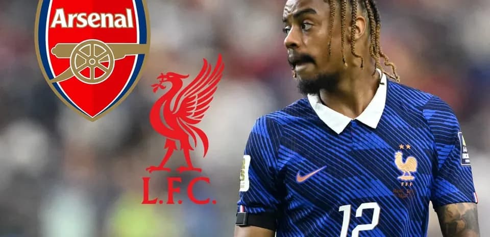 Jugador de Francia con camisetas de Arsenal y Liverpool