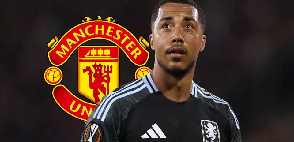 Portero de Aston Villa en partido contra Manchester United