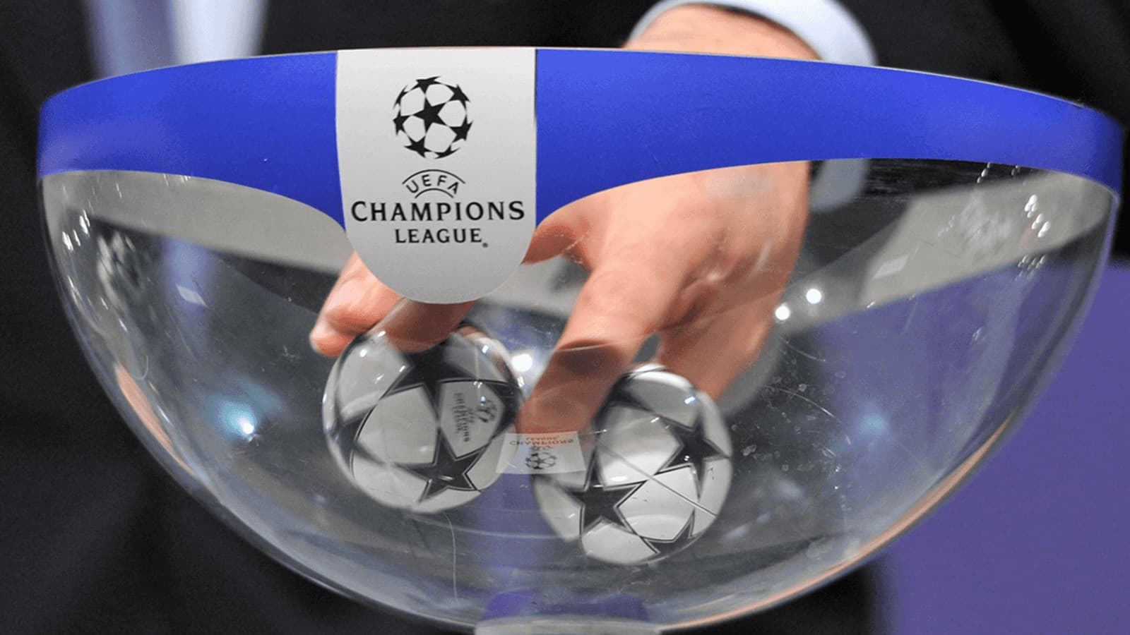 Sorteo de balones para la UEFA Champions League