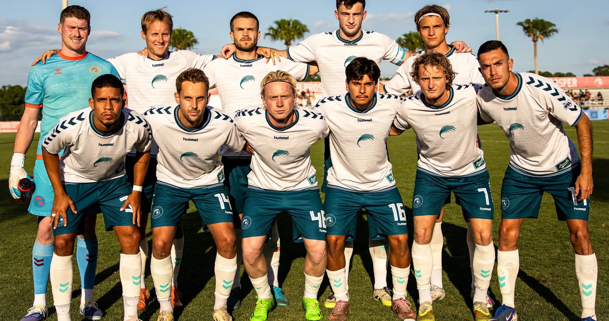 Equipo de Naples antes del partido contra Sarasota Paradise