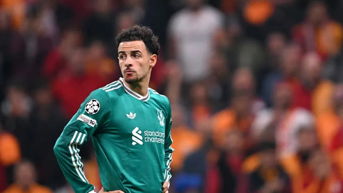 Portero de Liverpool en partido de Champions League