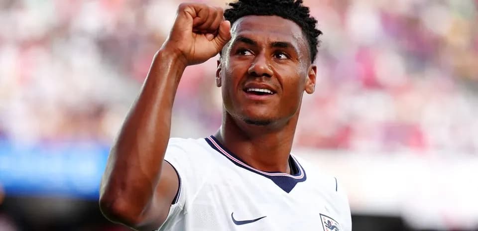 Jugador de Inglaterra celebrando con el puño levantado