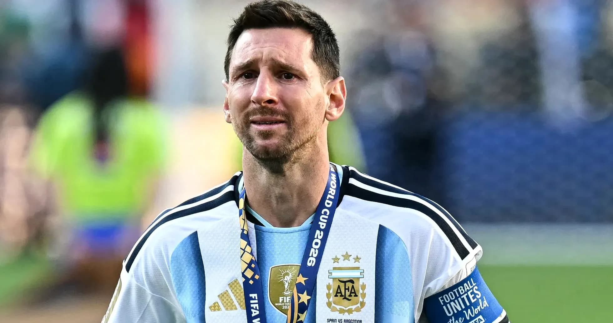 Lionel Messi con medalla tras partido de la Copa Mundial