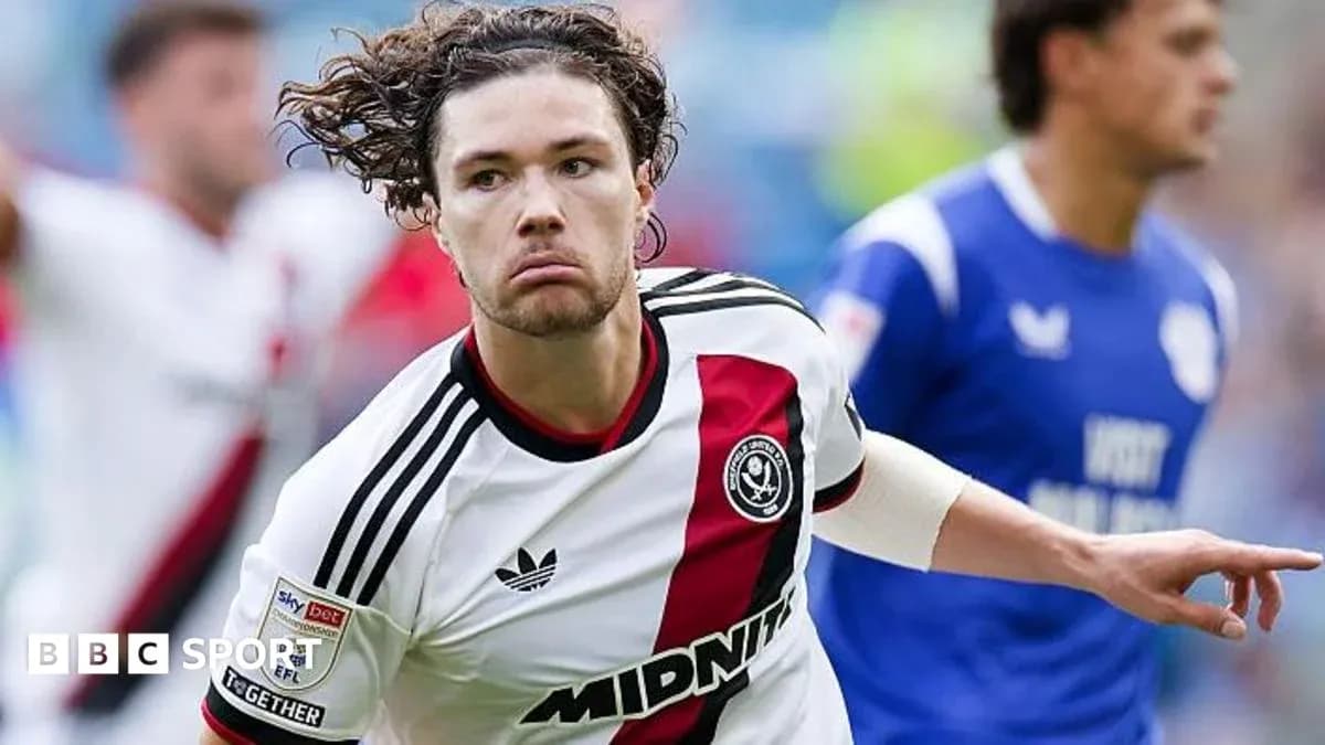 Jugador de Sheffield United corriendo durante el partido
