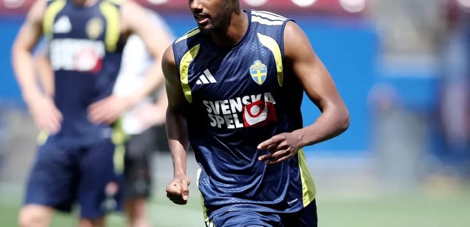 Jugador sueco entrenando antes del partido