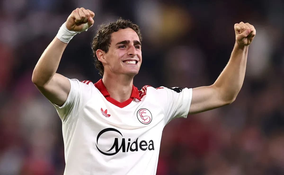 Jugador de Sevilla celebrando un gol