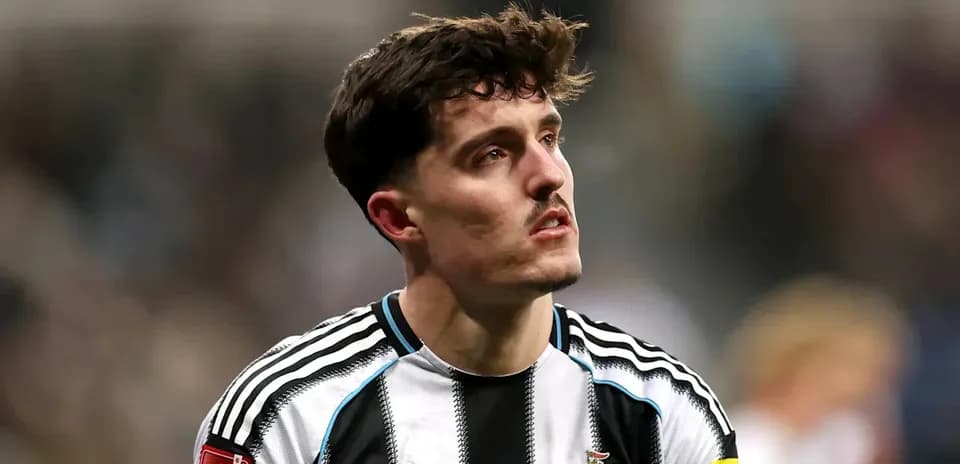 Jugador de Newcastle United en el campo durante partido