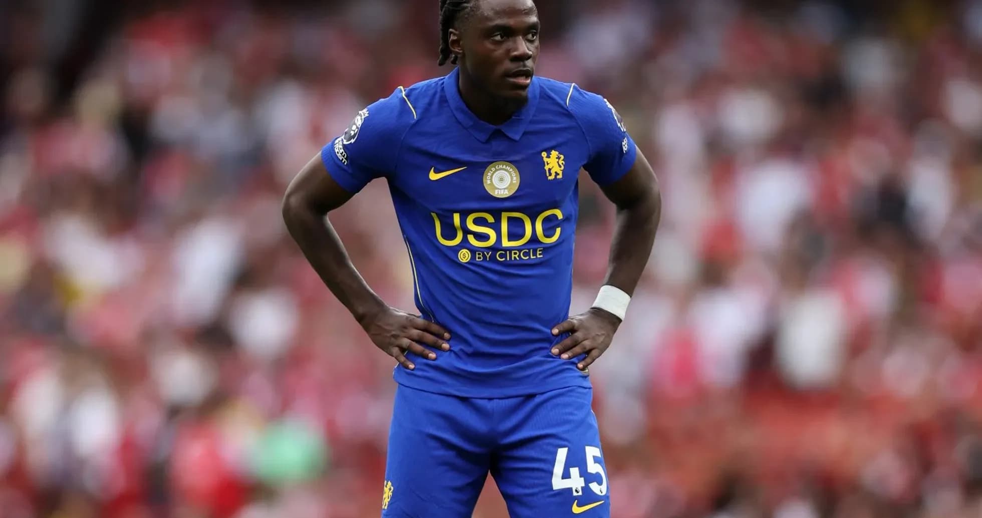 Jugador de Chelsea en partido de fútbol