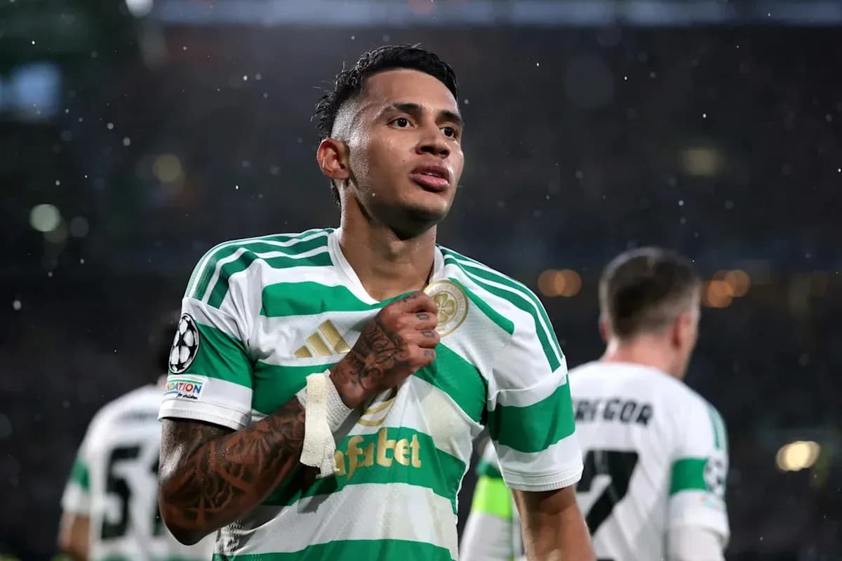 Jugador de Celtic celebrando durante un partido