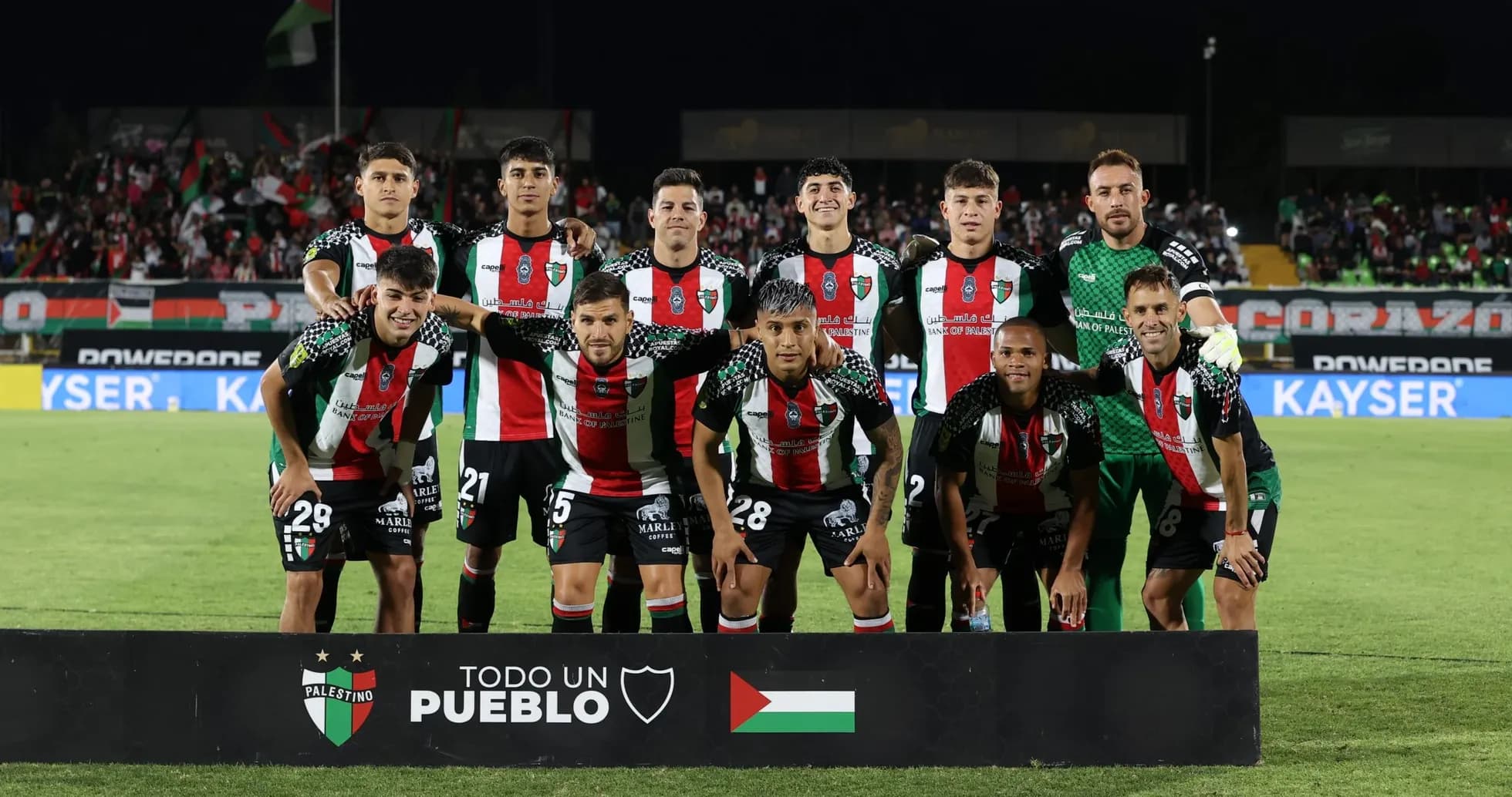 Equipo Palestino posando antes del partido