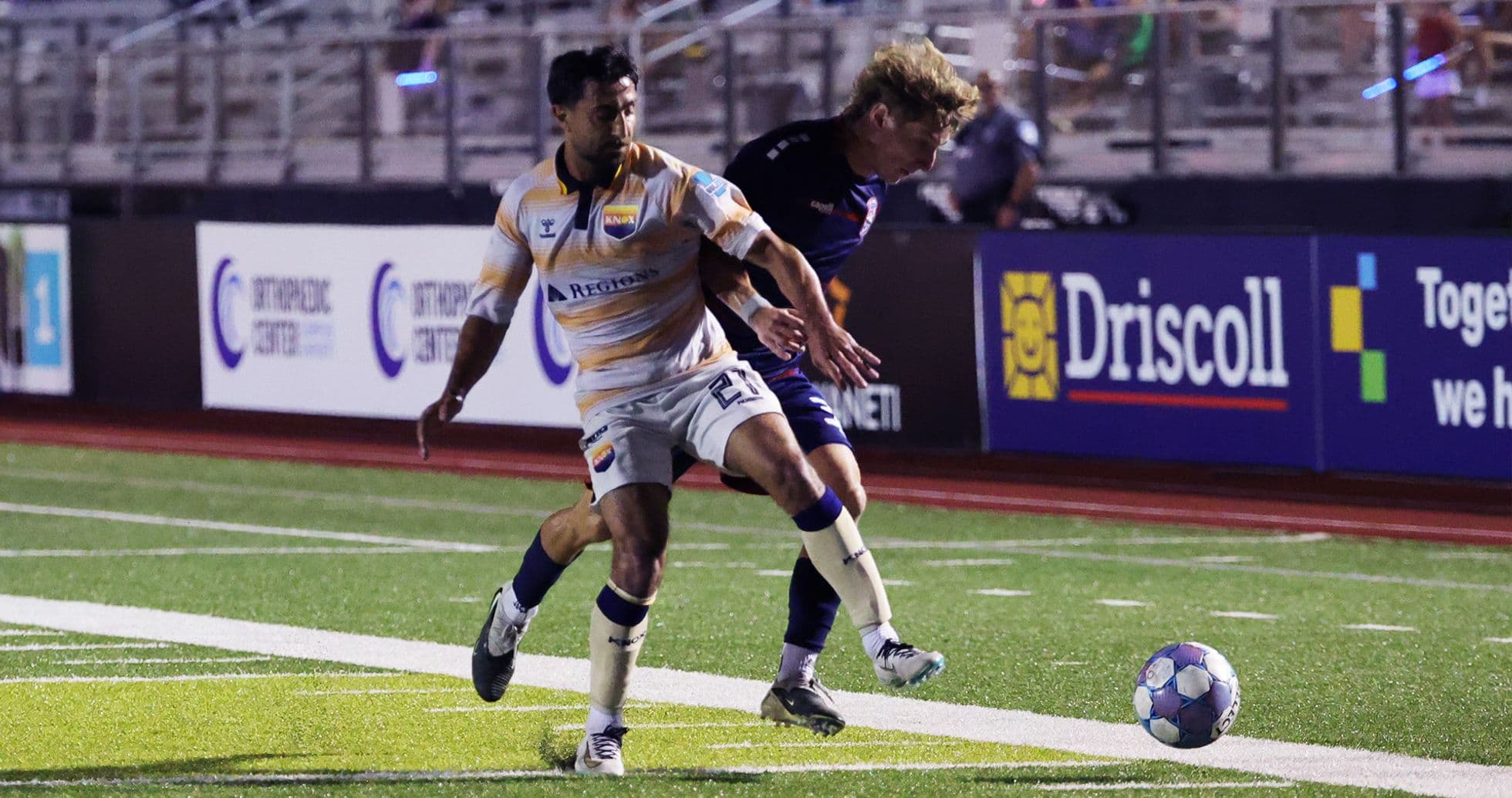 Un jugador de Knoxville en acción contra Chattanooga