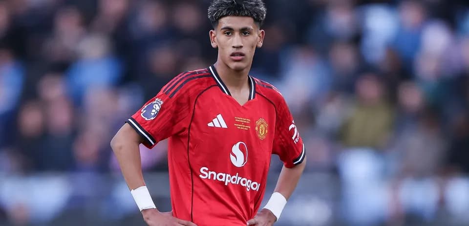 Jugador de Manchester United en campo durante partido