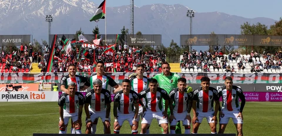 Equipo Palestino posando antes del partido