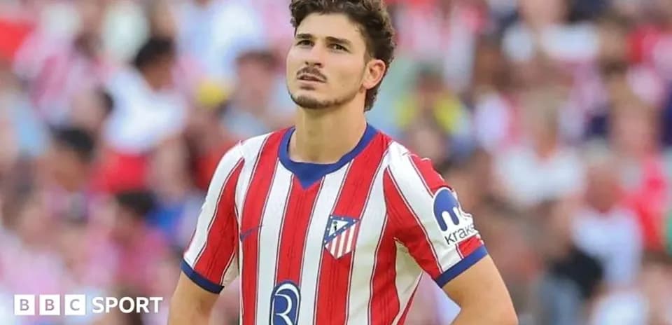 Jugador del Atlético de Madrid en el campo