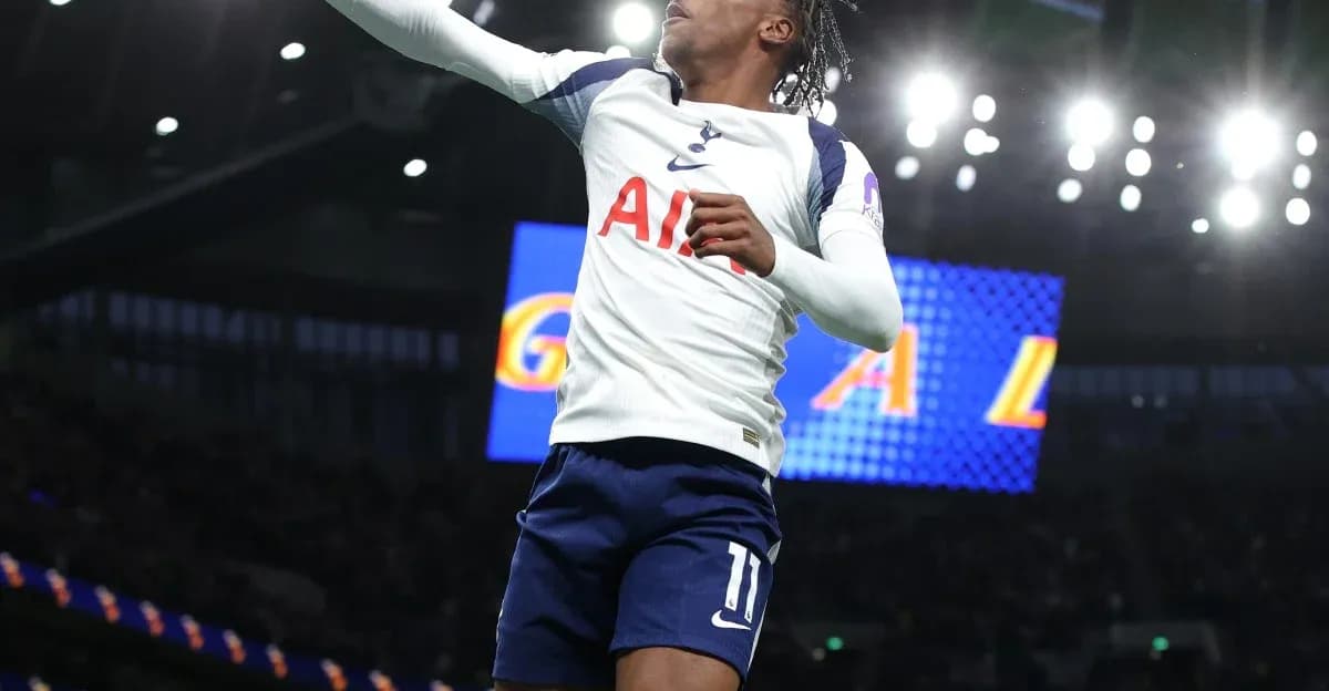 Jugador de Tottenham celebrando un gol en el partido