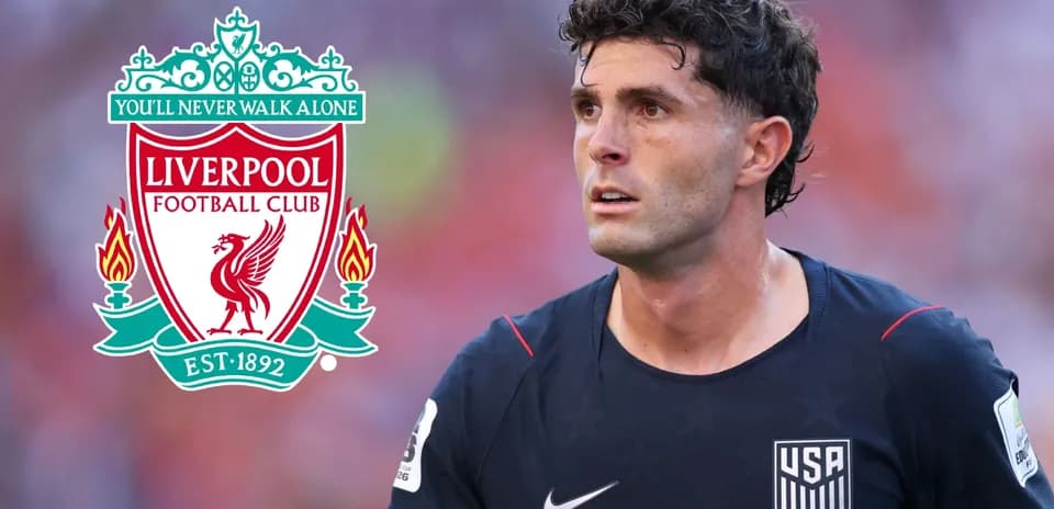 Jugador de Estados Unidos con logo de Liverpool