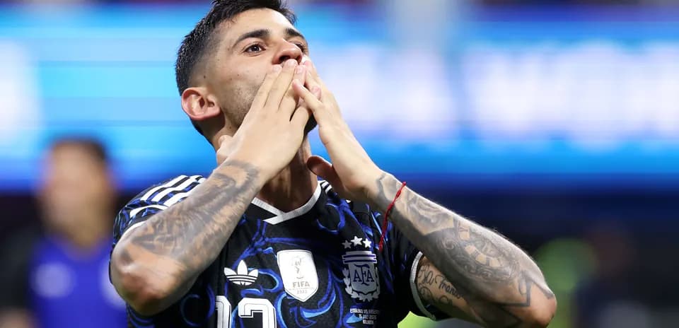 Jugador argentino celebrando después del partido
