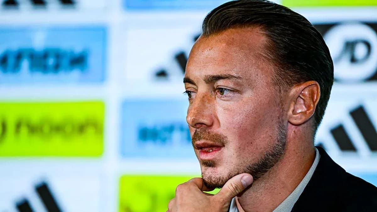 Jugador hablando en conferencia de prensa
