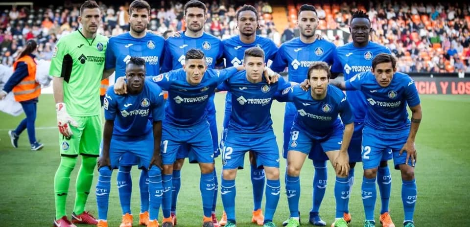 Jugadores de Getafe en formación para el partido