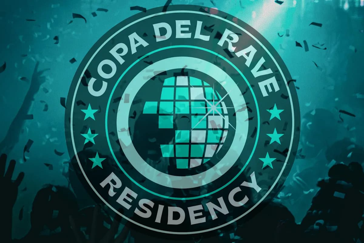 Logo de Copa del Rave con fondo festivo
