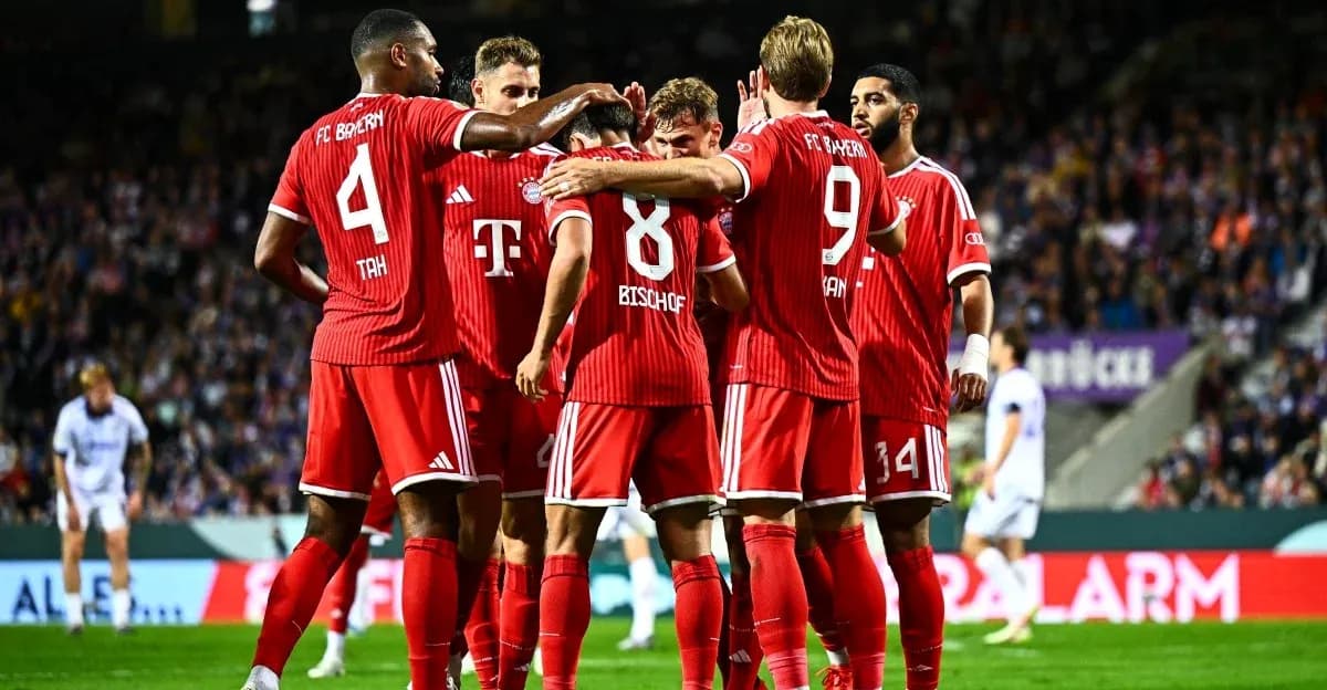 Jugadores del FC Bayern celebrando un gol juntos
