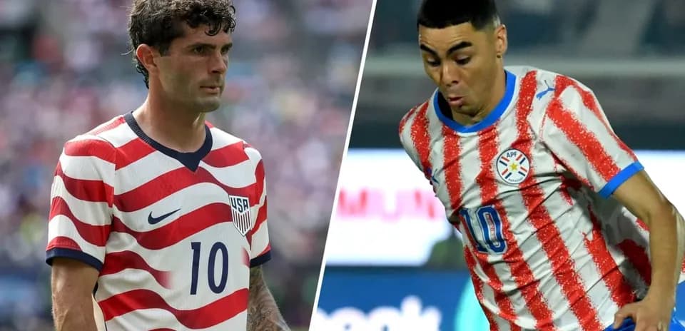 Jugadores de EE. UU. y Paraguay en el partido