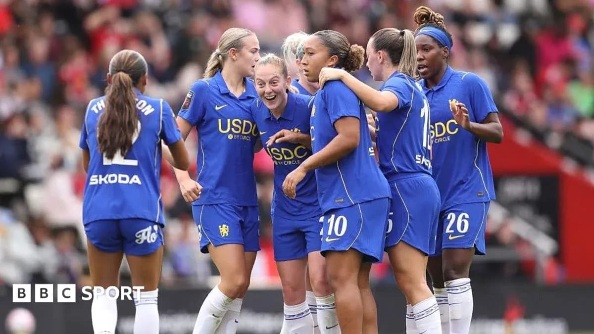 Jugadoras de Chelsea celebrando un gol en partido