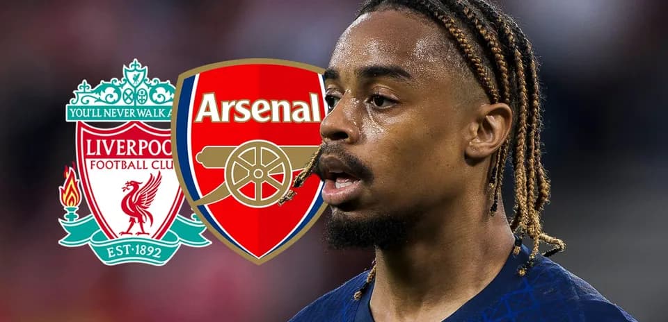 Jugador con logotipos de Liverpool y Arsenal de fondo
