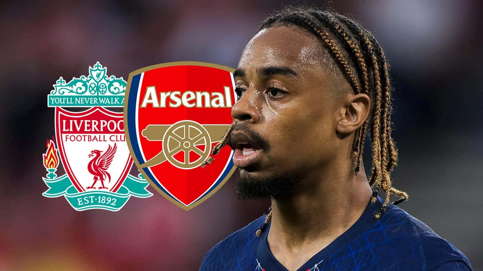 Jugador con logotipos de Liverpool y Arsenal de fondo