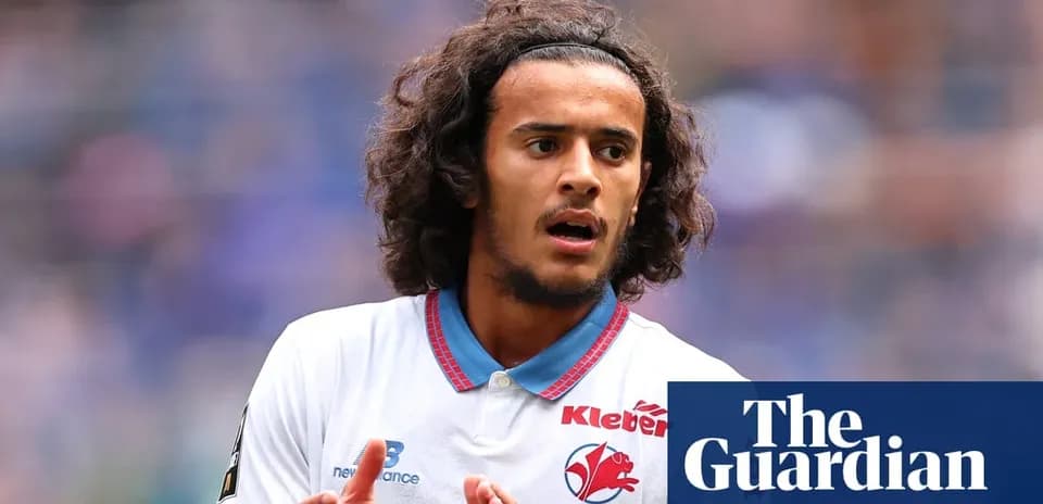 Jugador de Lille OSC en acción durante el partido