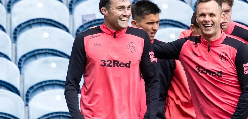 Jugadores de Rangers durante la sesión de entrenamiento